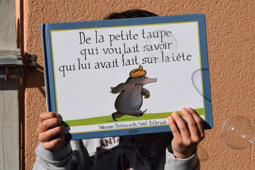 ♡ De la petite taupe qui voulait savoir qui lui avait fait sur la tête